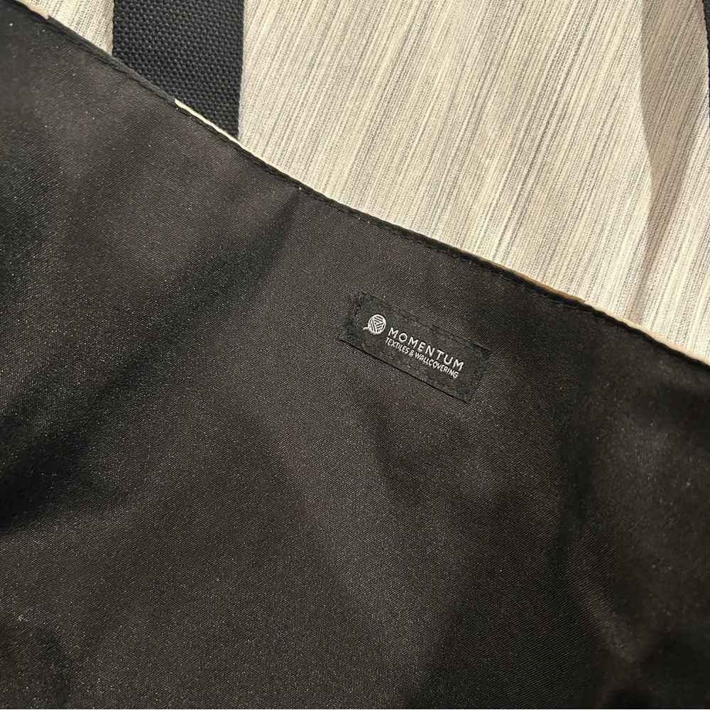 Geometric Tote with Black Straps - Picture 3 of 4